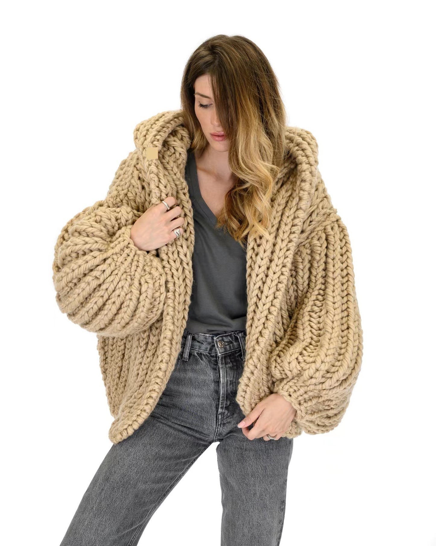 Cardigan à Capuche Tricoté à la Main – Luxrai